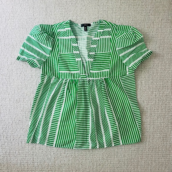 Aqua Short Sleeve V-Neck Top (s) - Picture 1 of 6